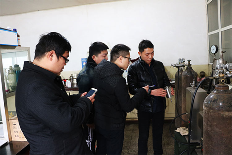 新員工進廠實習--實驗室、倉庫、車間參觀學習